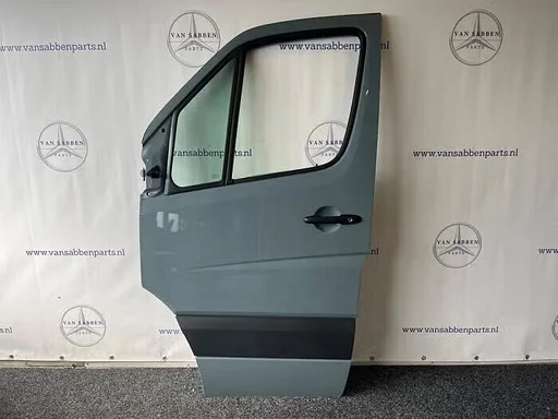 Portier 2Deurs links van een Mercedes Sprinter (XXX)