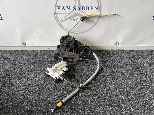 Deurslot Mechaniek 4Deurs rechts-voor van een Mercedes S-Kla