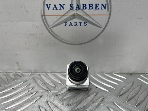 Spiegel camera links van een Mercedes C-Klasse