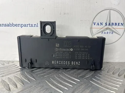 Module achterklep motor van een Mercedes GLC-Klasse