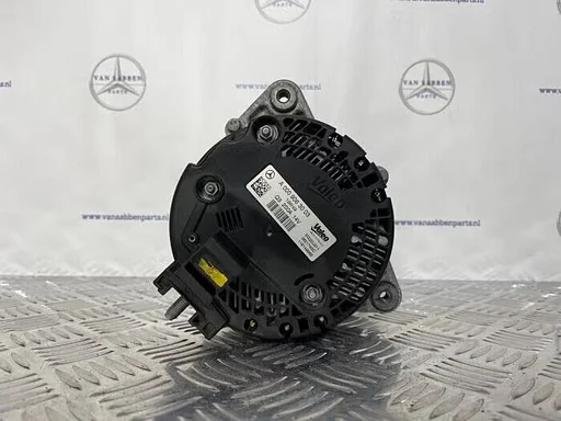 Dynamo van een Mercedes C-Klasse