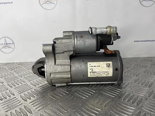 Startmotor van een Mercedes E-Klasse