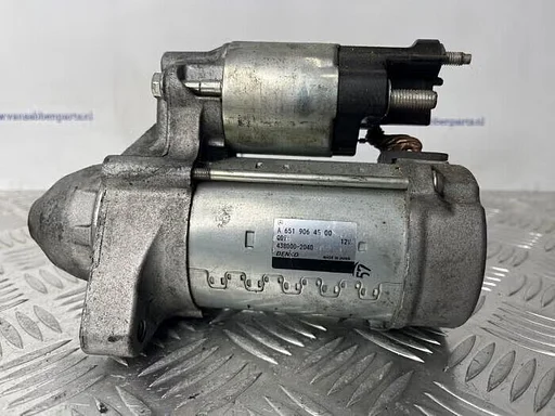 Startmotor van een Mercedes Vito