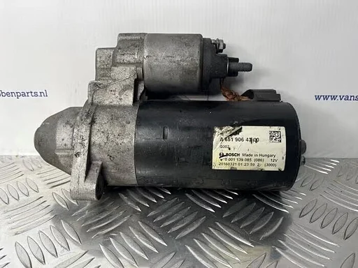 Startmotor van een Mercedes Vito
