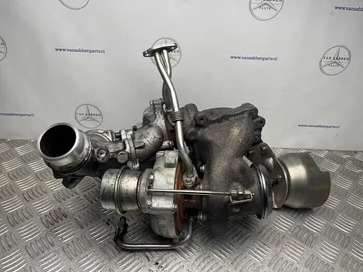 Turbo van een Mercedes C-Klasse