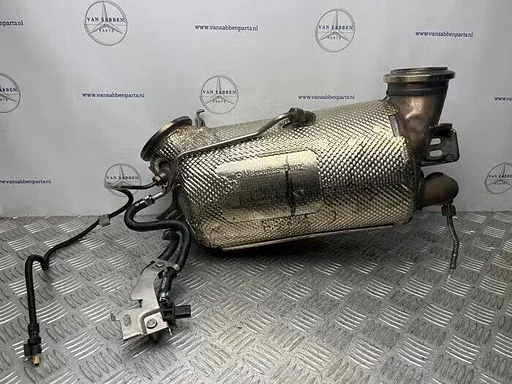 Katalysator van een Mercedes E-Klasse