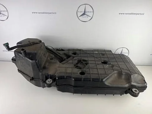 Adblue tank van een Mercedes GLC-Klasse