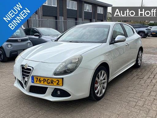 Alfa Romeo Giulietta 1.4 T Distinctive | Leer | Navi | Autom. Airco | Cruise Control | LMV | PDC | Elekt. Ramen | Nieuwe APK!