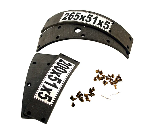 Volvo Rem voering set schoen PV444+445+Amazon -1958 (set 4st voor of achter bruikbaar) type met gat Volvo onderdeel nr 275800