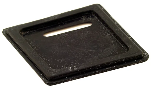 Volvo Rubber bumperdoorvoer P1800ES Linksvoor chassisnr 3070+ Volvo onderdeel nr 1213591