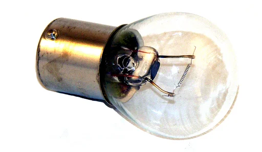 Volvo Lamp 6 volt bol 21 watt bajonet Volvo onderdeel nr 191188