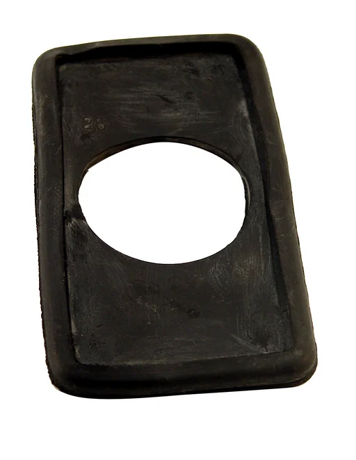 Volvo Rubber voor fitting lamphouder zijverlichting P1800+140+164 682775 Volvo onderdeel nr 682778