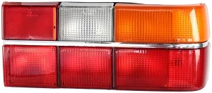 Volvo Achterlicht chromen strip rechts VOLVO 740 760 Volvo onderdeel nr 3518341