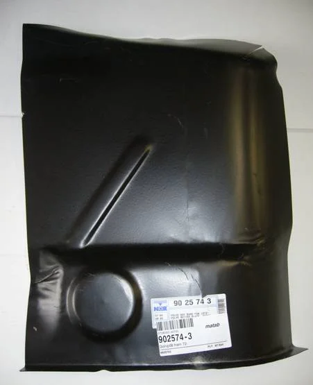 Volvo Plaatwerk 140+164+240+260 bodemplaat vloerplaat Linksvoor Volvo onderdeel nr 9025743