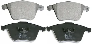 Volvo rem blokken voor S40 V50 C70 V40 OEM ref 1464435 1605195 1638558 30635328 3068327-40 30714791 30742029 30  Volvo onderdeel nr 1368558_B