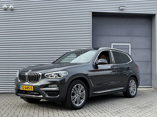 BMW X3 xDrive30i High Executive I Aut. I ACC I Pano.dak I Leder I fényképezőgép I Carplay