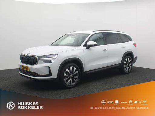 Skoda Kodiaq Business Edition 1.5 eTSI 150pk DSG automática *Nieuw model* Adaptive Controle de cruzeiro, Elektrische achterklep, navigatie, Achteruitrijcamera, LED matrix verlichting, Stoelverwarming, sensores de estacionamento