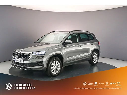 Skoda Karoq Business Edition 1.0 TSI 110pk Achteruitrijcamera, navigatie, Stuurwiel verwarmd, Controle de cruzeiro, Parkeersensoren, Stoelverwarming, ar condicionado DAB, LED verlichting