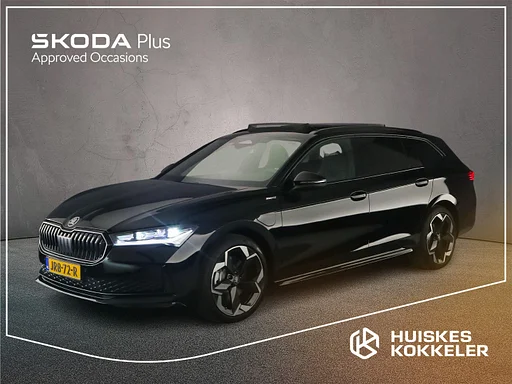 Skoda Superb Combi Sportline Business 1.5 TSI PHEV 204pk DSG Automaat Trekhaak, Panoramadak, Head up display, Adaptive cruise control, Achteruitrijcamera