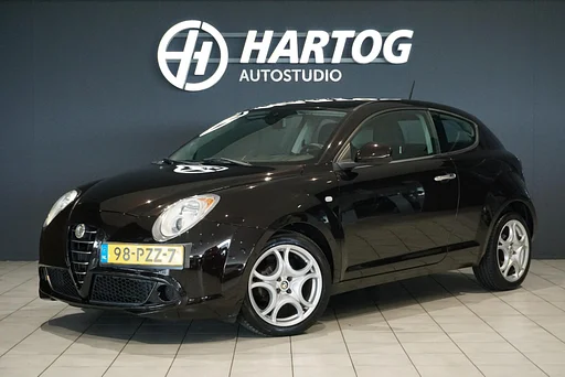 Alfa Romeo MiTo + APPLE CARPLAY / cruise control / air conditioning CONTROL 1.4 Distinctive
