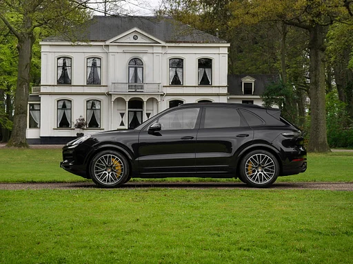 Porsche Cayenne 4.0 Turbo | 2nd owner | Telhado de pano | Keramisch | 3D Surround View