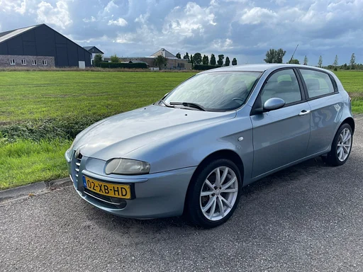 Alfa Romeo Alfa 147 2.0 T.Spark Distinctive Selespeed Opknapper Bijgeluid in Motor