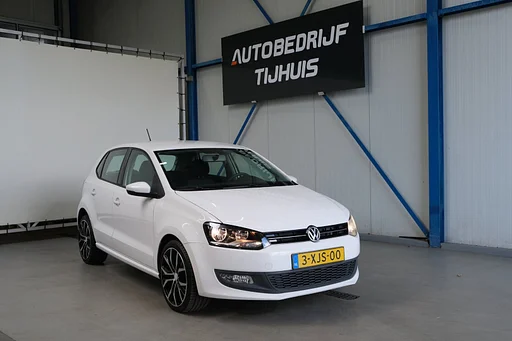 Volkswagen Polo 1.2 TSI Highline - > Whatsapp us! <