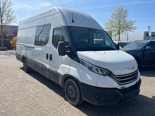 Iveco Daily 35S18 3.0D 410 DC MAXI HIMATIC AUT. KLIMA