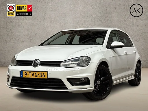 Volkswagen Golf 1.2 TSI Highline Sportline (SCHERM, CLIMATE, STOELVERWARMING, LM VELGEN, SPORTSTOELEN, PARKEERSENSOREN, GETINT GLAS, Cruise Control NIEUWSTAAT)