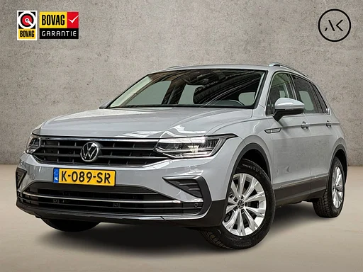 Volkswagen Tiguan 1.5 TSI Life Sport (VIRTUAL COCKPIT, APPLE CARPLAY, GROOT NAVI, KEYLESS, CAMERA, SPORTSTOELEN, GETINT GLAS, CRUISE, NIEUWSTAAT)