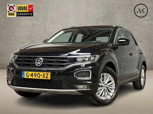 Volkswagen T-Roc 1.0 TSI Sport (PANORAMADAK, VIRTUAL COCKPIT, APPLE CARPLAY, GROOT NAVI, LED KOPLAMPEN, SPORTSTOELEN, ADAPTIVE CRUISE, PARKEERSENSOREN, NIEUWE APK, NIEUWSTAAT)
