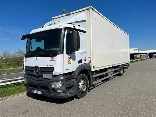 Mercedes-Benz MercedesBenz Antos 1836 4x2 Closed Box, double floor