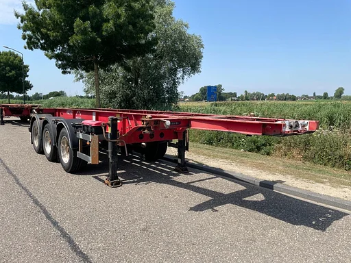 Schmitz Cargobull Gotha SRTC 20 FT Chassis / Tank / ADR / BPW Axles / Discbrakes