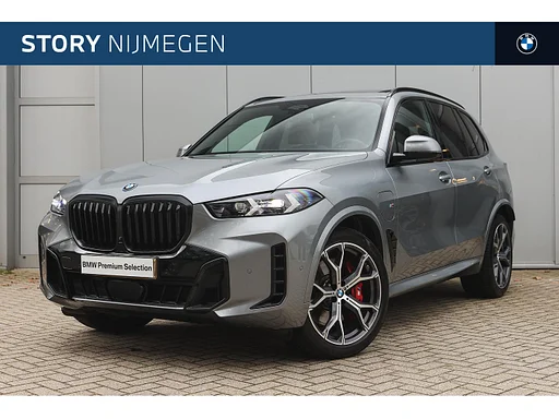 BMW X5 xDrive50e High Executive M Sport automática / Telhado de pano / Adaptief onderstel / Parking Assistant Professional / Comfort Access / Adaptieve LED / Harman-Kardon / assentos aquecidos