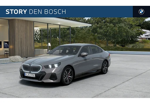 BMW 530 5 Serie 530e High Executive M Sport Automaat / Trekhaak / M Sportonderstel / Stuurverwarming / Adaptieve LED / Parking Assistant Plus / Harman-Kardon / Stoelverwarming