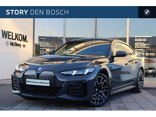 BMW i4 eDrive35 Gran Coupé M Sport / Schuif-kanteldak / Achteruitrijcamera / Active Cruise Control / Adaptieve LED / Comfort Access / Stuurverwarming