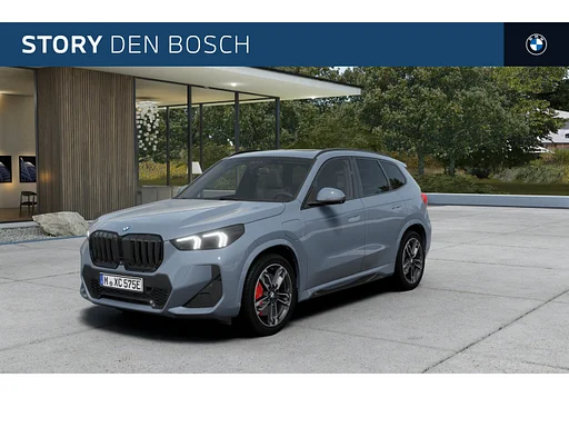BMW X1 xDrive25e M Sport automática / Telhado de pano / carro de reboque / bancos desportivos / Achteruitrijcamera / Adaptieve LED / M Adaptief onderstel