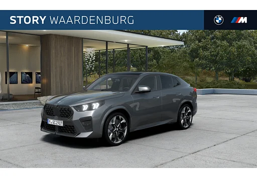 BMW X2 sDrive20i M Sport Automaat / Panoramadak / Trekhaak / Sportstoelen / Achteruitrijcamera / M Adaptief onderstel / Comfort Access / 	Adaptieve LED