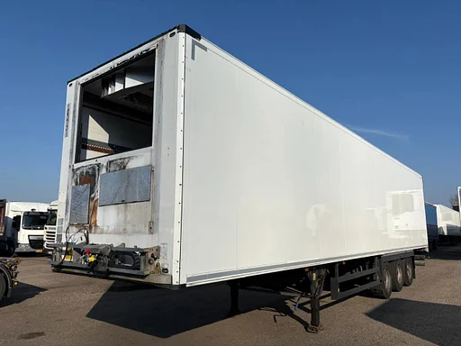Schmitz Cargobull Isolated box, 260 height , 250 width, disc alu floor