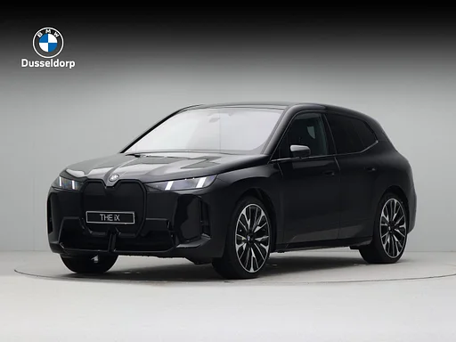 BMW iX xDrive45 101 kWh