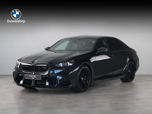 BMW M5 Sedan
