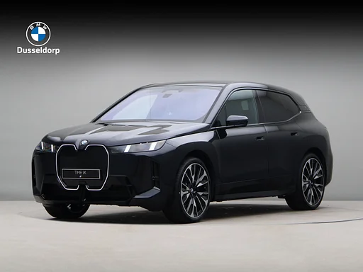 BMW iX xDrive45 101 kWh