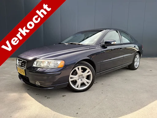 Volvo S60 2.4 5 CILINDER automatic xenon TOUNGTIMER leather NAVI CRUISE ECC trailer coupling