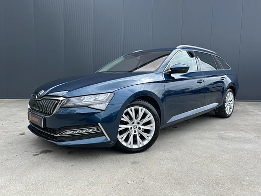 Skoda Superb 1.4 TSI iV 1. tulajdonos PHEV vontatóautó VIRTUAL COCKPIT CRUISE fényképezőgép MEMORY STOEL LED NAVI ECC