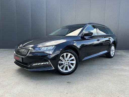 Skoda Superb 1.4 TSI iV 1. tulajdonos VIRTUAL COCKPIT fényképezőgép MEMORY STOEL LED NAVI ECC CRUISE