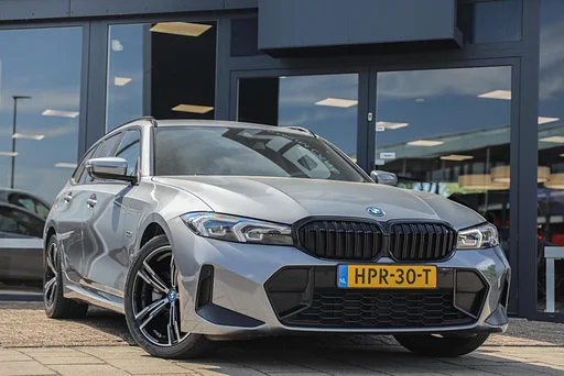 BMW 320 3-serie Touring 320e | Facelift | M-Sport | Widescreen | LCI