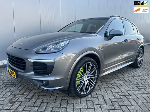 Porsche Cayenne 3.0 S E-Hybrid SPORT-DESIGN/ PANO/ SPORTCHRONO