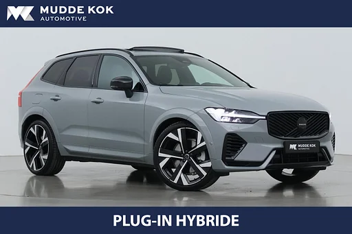Volvo XC60 T6 Plug-in hybrid Ultra Black Edition | de suspensão de ar | Bowers&Wilkins | Massage+Ventilatie | Gelamineerd Glas | 22 Inch