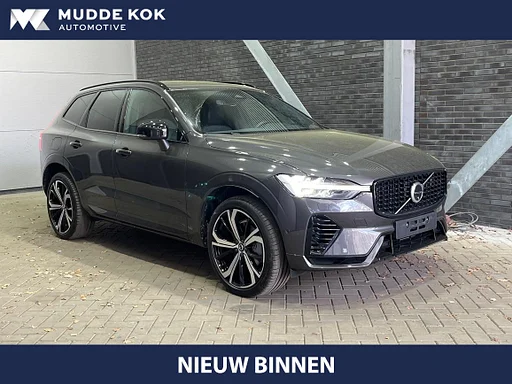 Volvo XC60 T8 Plug-in hybrid Plus Dark | sospensioni pneumatiche | auto da rimorchio | 360° macchina fotografica | Tetto Pano | ACC