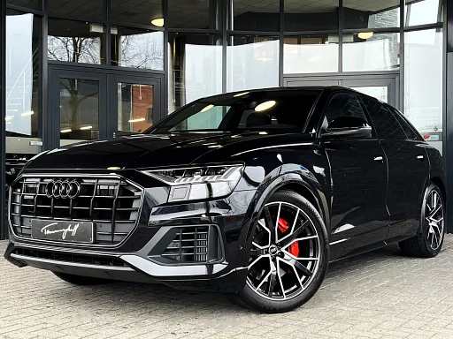 Audi Q8 55 TFSI E Q S-LINE - LEDER - EL. carro de reboque - 22 INCH